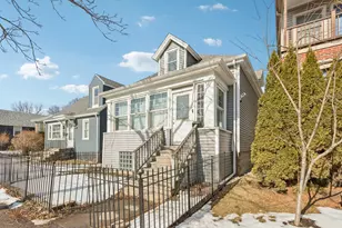 2115 Emerson St, Evanston, IL 60201 - Photo 2