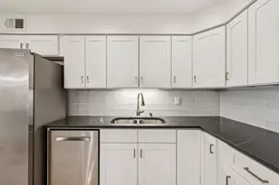 835 Judson Ave, Evanston, IL 60202 - Photo 8