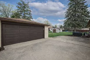 370 E Elk Grove Blvd, Elk Grove Village, IL 60007 - Photo 16