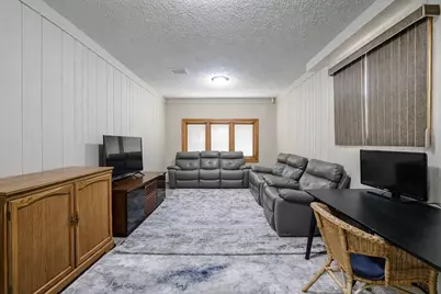 370 E Elk Grove Boulevard, Elk Grove Village, IL 60007 - Photo 6