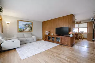 370 E Elk Grove Blvd, Elk Grove Village, IL 60007 - Photo 4