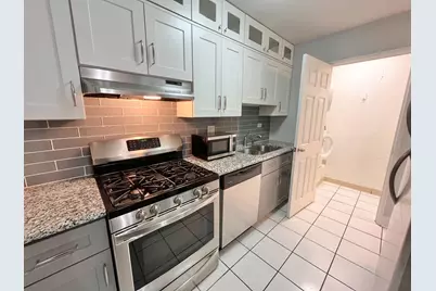 1501 E Churchill Drive #105, Palatine, IL 60074 - Photo 2