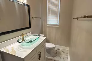 8228 S Clyde Ave, Chicago, IL 60617 - Photo 10