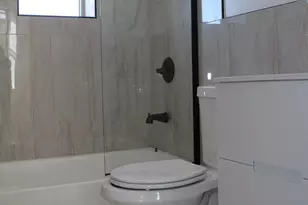 3660 W Grenshaw St, Chicago, IL 60624 - Photo 14