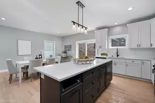 4019 Faith Ln, Saint Charles, IL 60174 - Photo 10