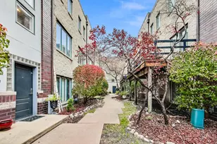 448 N Carpenter St, Chicago, IL 60642 - Photo 2
