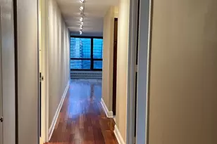 360 E Randolph St, Chicago, IL 60601 - Photo 4