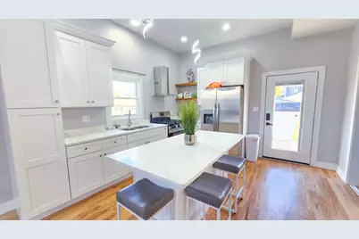 1023 N Central Avenue #1, Chicago, IL 60651 - Photo 4
