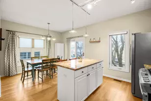 3806 W Devon Ave, Lincolnwood, IL 60712 - Photo 6