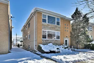 5555 N Mango Ave, Chicago, IL 60630 - Photo 2