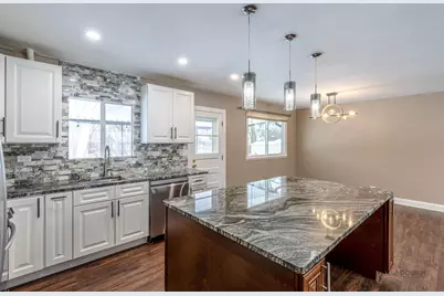 681 S Mount Prospect Road, Des Plaines, IL 60016 - Photo 12