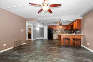 14515 Central Ct, Oak Forest, IL 60452 - Photo 4