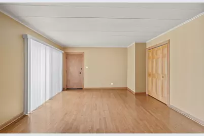 [Address not provided], Oak Park, IL 60302 - Photo 6