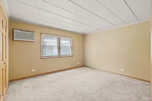 [Address not provided], Oak Park, IL 60302 - Photo 8