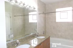 2651 E 74th St, Chicago, IL 60649 - Photo 30
