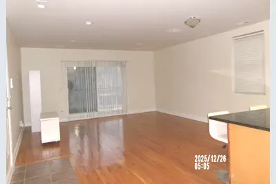 2651 E 74th Street #201, Chicago, IL 60649 - Photo 8