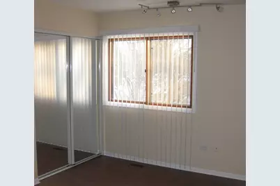 429 Pacific Court, Wheeling, IL 60090 - Photo 16