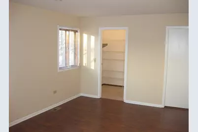 429 Pacific Court, Wheeling, IL 60090 - Photo 10