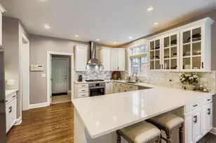 28 Windsor Dr, Elmhurst, IL 60126 - Photo 12