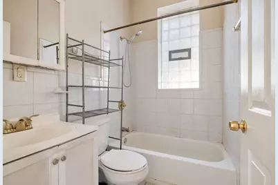 750 E 69th Place, Chicago, IL 60637 - Photo 8