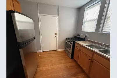 840 N Massasoit Avenue #2W, Chicago, IL 60651 - Photo 4