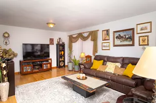 5927 S Natchez Ave, Chicago, IL 60638 - Photo 2