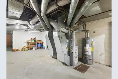 2321 Broadway, Rockford, IL 61104 - Photo 36