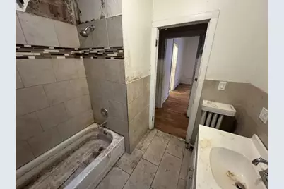 8240 S Clyde Avenue, Chicago, IL 60617 - Photo 16