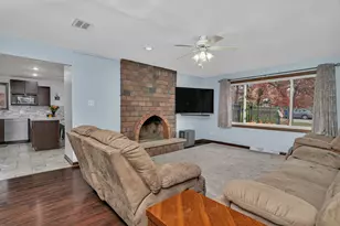 24556 W Lancelot Ln, Shorewood, IL 60404 - Photo 10