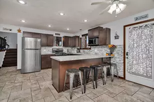 24556 W Lancelot Ln, Shorewood, IL 60404 - Photo 4