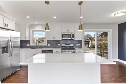 8409 Newland Avenue, Burbank, IL 60459 - Photo 8