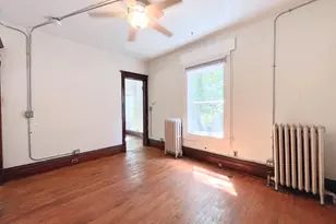 216 E South St, Woodstock, IL 60098 - Photo 4