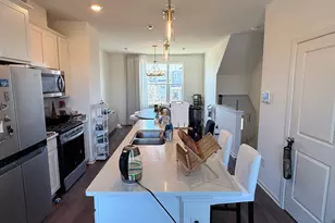 2008 Yellowstone Blvd, Mundelein, IL 60060 - Photo 8