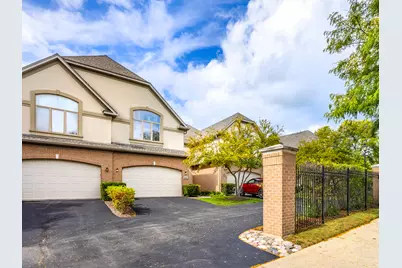 842 N Maple Avenue, Palatine, IL 60067 - Photo 1