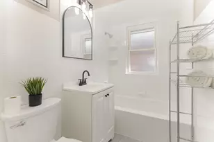 4852 W Hirsch St, Chicago, IL 60651 - Photo 12