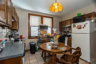 5834 N Maplewood Ave, Chicago, IL 60659 - Photo 6