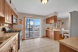 700 Evergreen Ct, Romeoville, IL 60446 - Photo 12