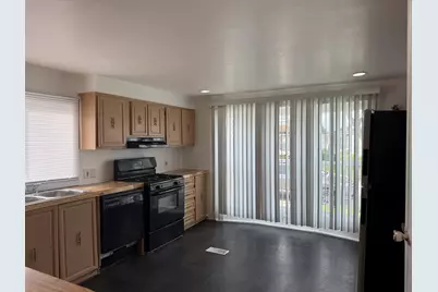 605 Tanglewood Road, Matteson, IL 60443 - Photo 2