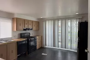 605 Tanglewood Rd, Matteson, IL 60443 - Photo 2