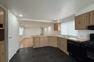 605 Tanglewood Rd, Matteson, IL 60443 - Photo 6