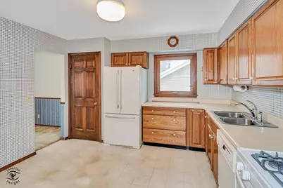 9 Cebold Drive, Montgomery, IL 60538 - Photo 8