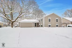 9 Cebold Dr, Montgomery, IL 60538 - Photo 2