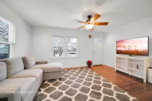 524 N College St, Batavia, IL 60510 - Photo 4