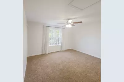 1433 Deer Creek Lane, Lake in the Hills, IL 60156 - Photo 10