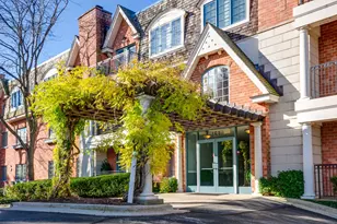 153 E Laurel Ave, Lake Forest, IL 60045 - Photo 2