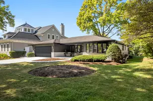 1405 N West St, Naperville, IL 60563 - Photo 2