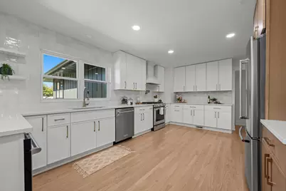 1405 N West Street, Naperville, IL 60563 - Photo 12