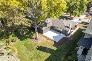 1405 N West St, Naperville, IL 60563 - Photo 40