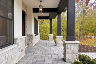 213 Northampton Ln, Lincolnshire, IL 60069 - Photo 2