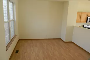 1542 Sauganash Ct, Gurnee, IL 60031 - Photo 2